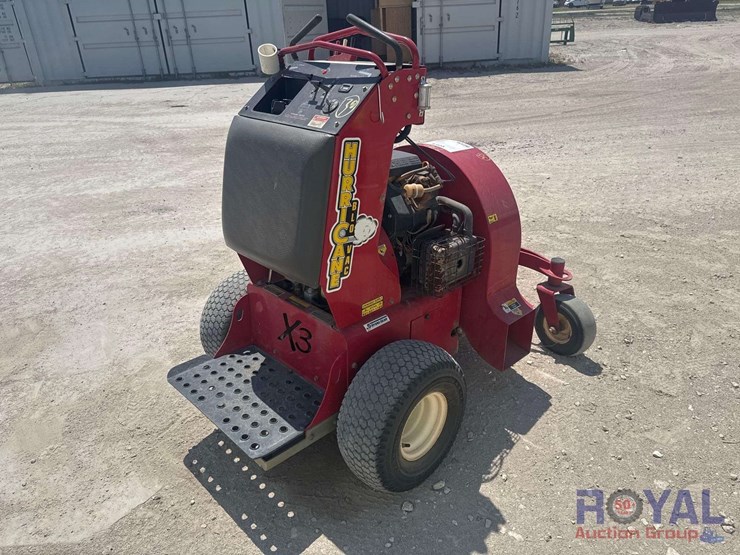 2016-hurricane-blo-vac-x3-stand-on-blower-image-3