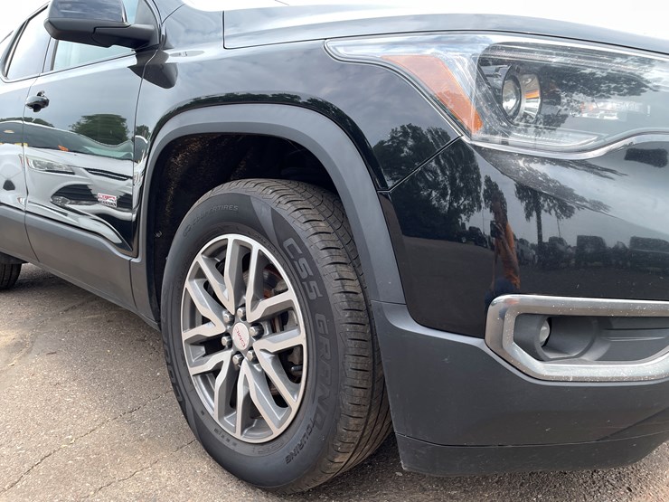 2017-gmc-acadia-image-38