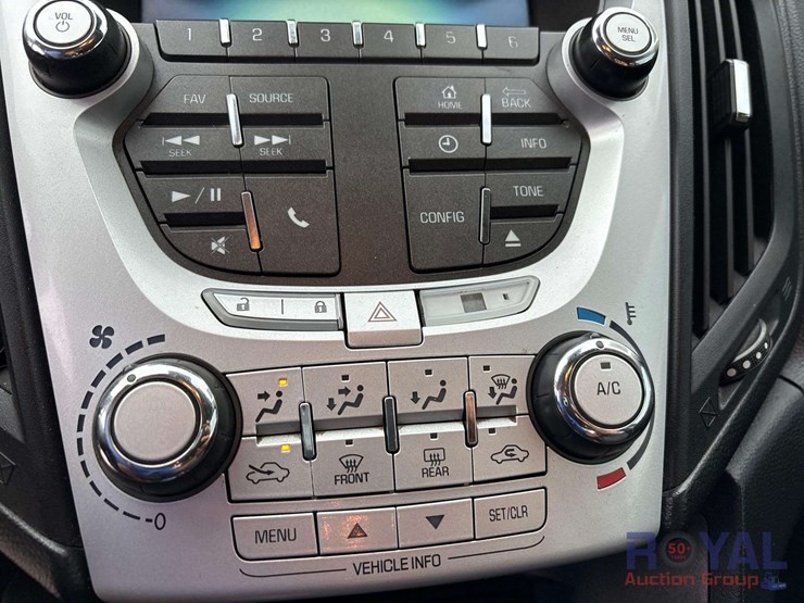 2015-chevrolet-equinox-image-16