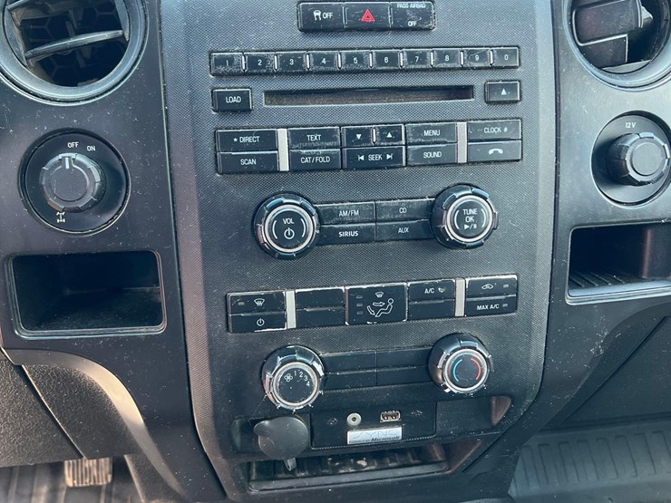 2014-ford-f150-xl-image-12
