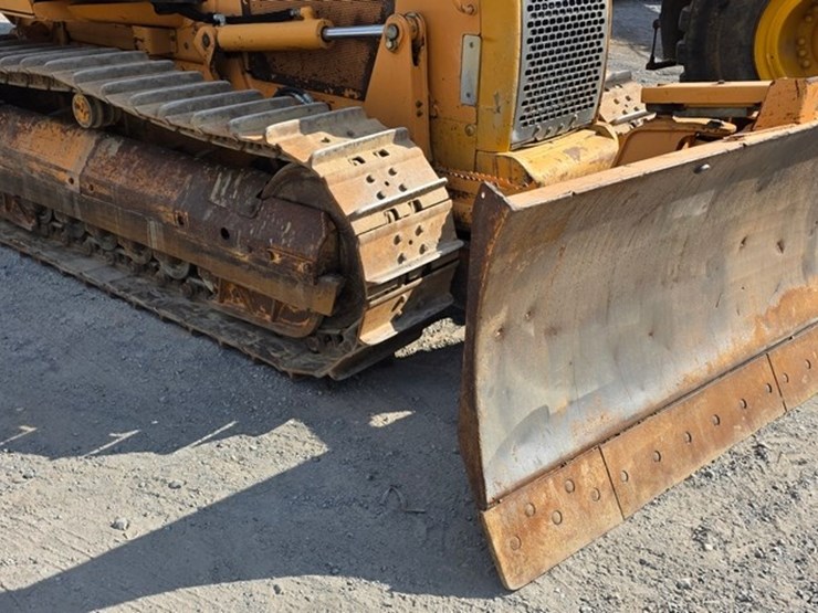 2012-case-850l-xlt-image-46