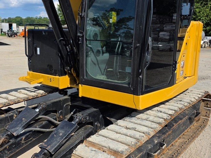 2023-caterpillar-310-image-12