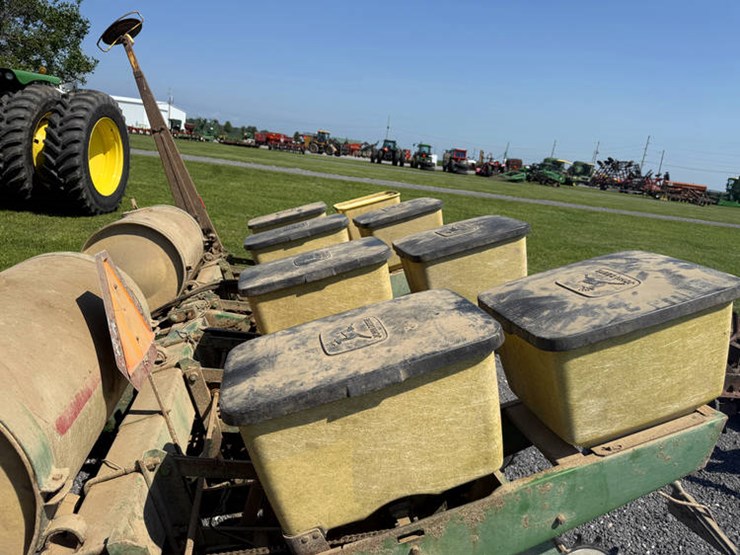 john-deere-7000-image-9