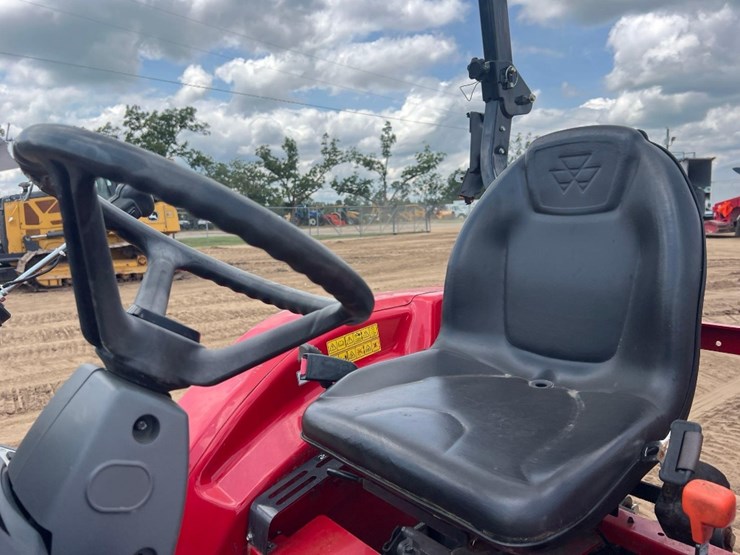 2022-massey-ferguson-1835e-image-23