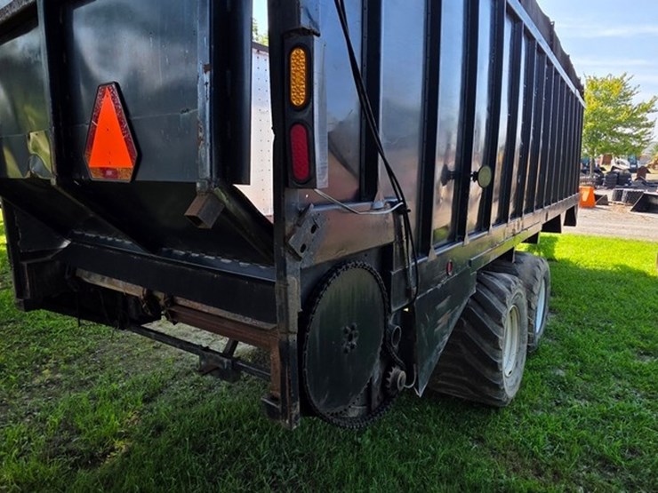 tandem-axle-silage-cart-image-15