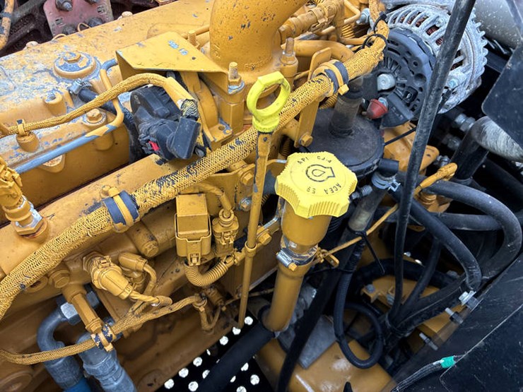 2021-john-deere-250-image-78