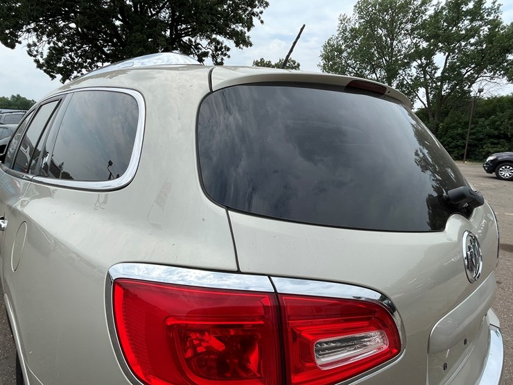 2014-buick-enclave-image-25