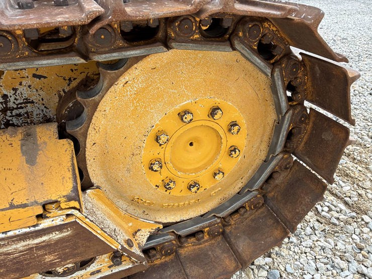 2022-john-deere-450-image-53
