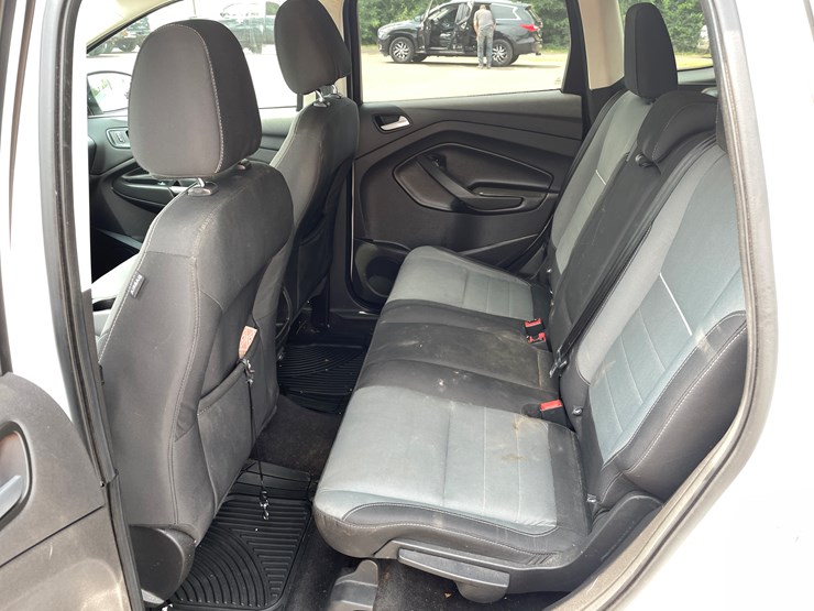 2015-ford-escape-se-image-64