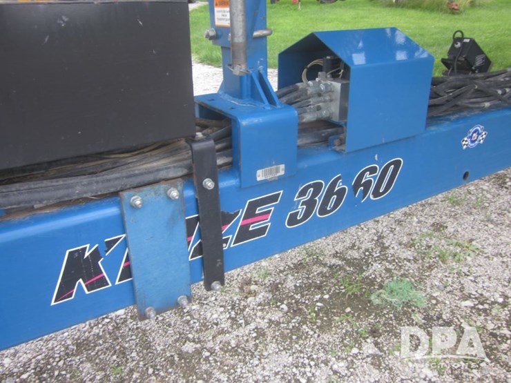 2010-kinze-3660-image-8