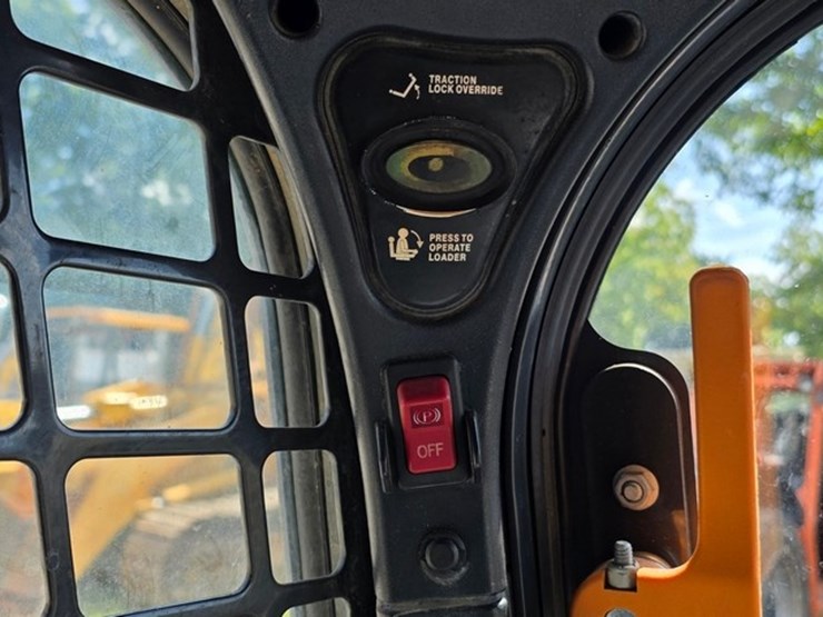 2011-bobcat-s630-image-51