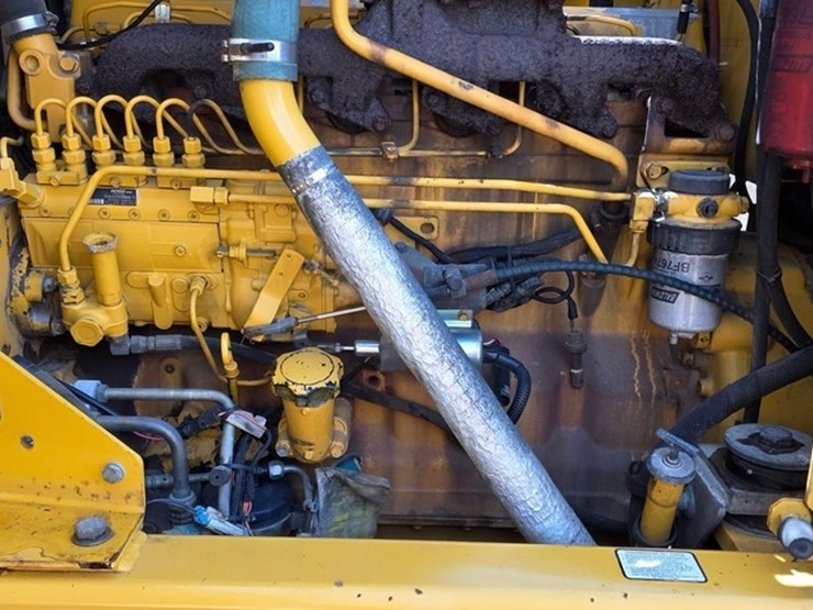 2001-deere-670c-image-54