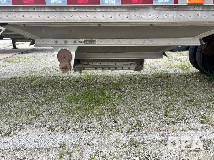 2014-wilson-grain-trailer-image-30