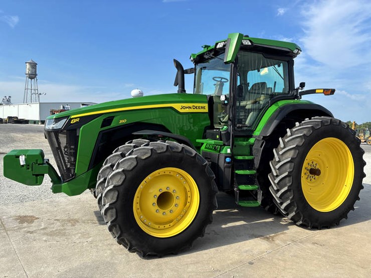 2022-john-deere-8r-310-image-12