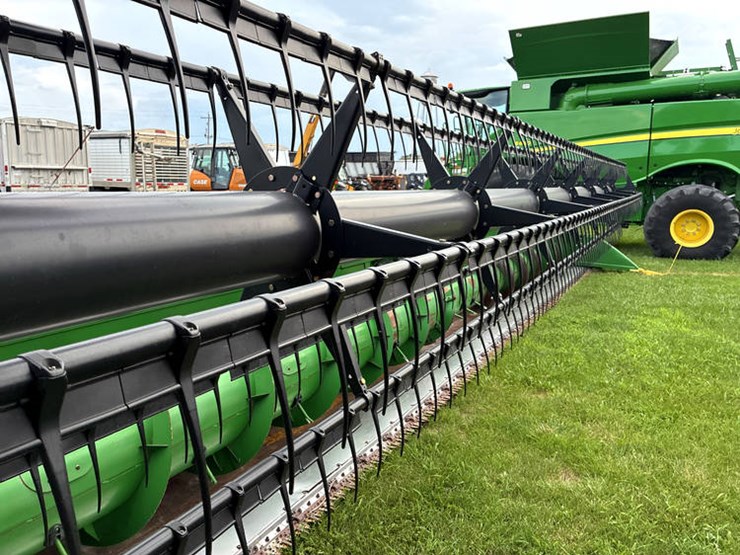 2010-john-deere-635f-image-28