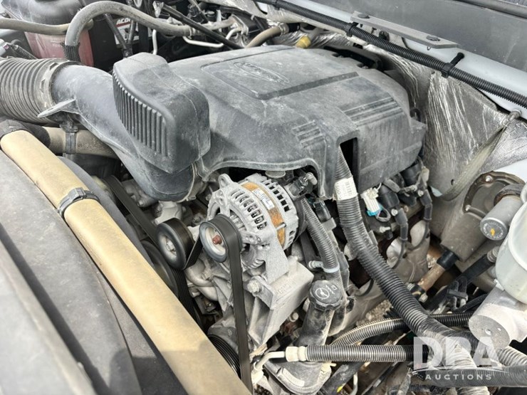 2015-chevrolet-2500hd-image-47