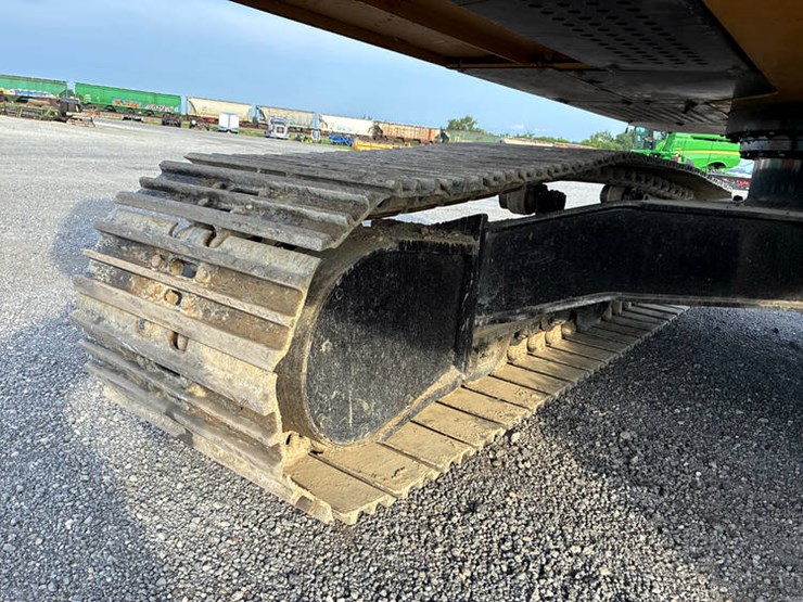 2021-john-deere-250-image-46