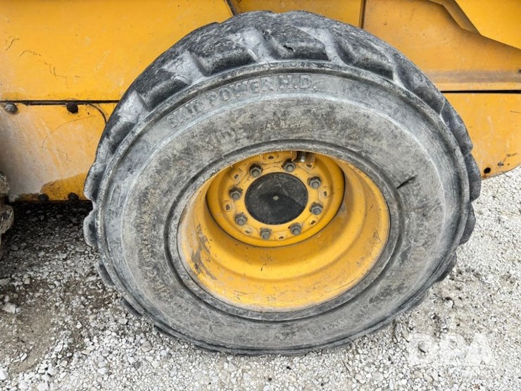john-deere-250-image-31