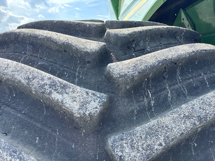 2017-john-deere-s680-image-41