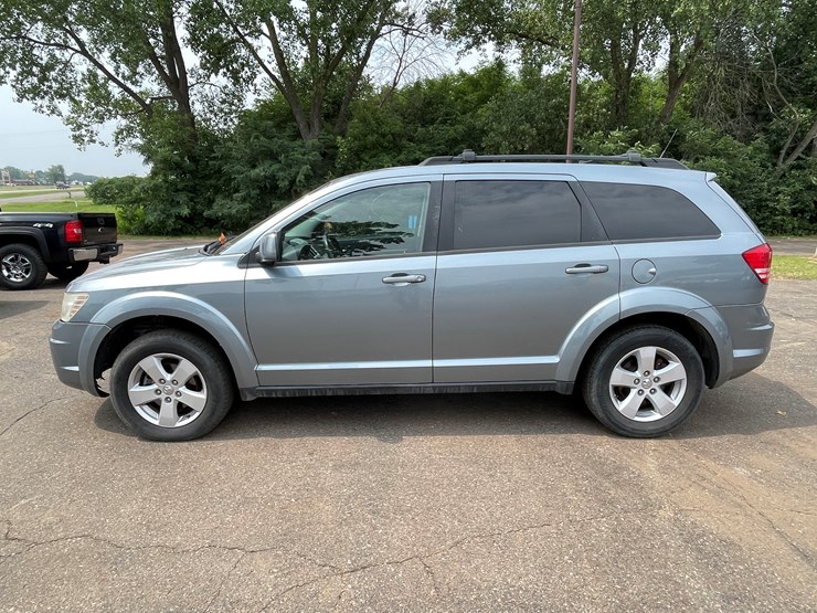 2010-dodge-journey-sxt-image-8