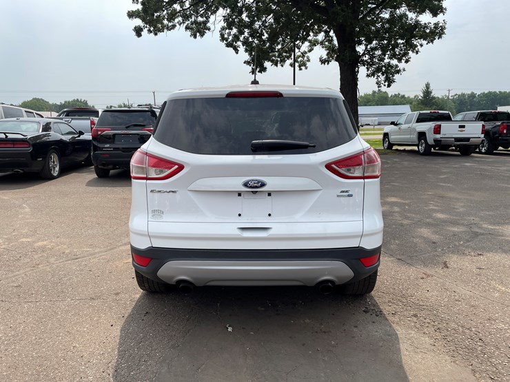 2015-ford-escape-se-image-4