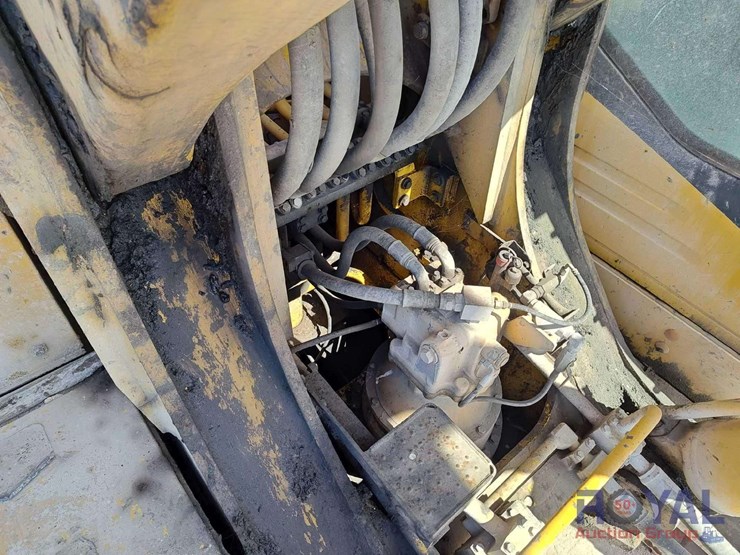 2016-komatsu-pc1250-image-25