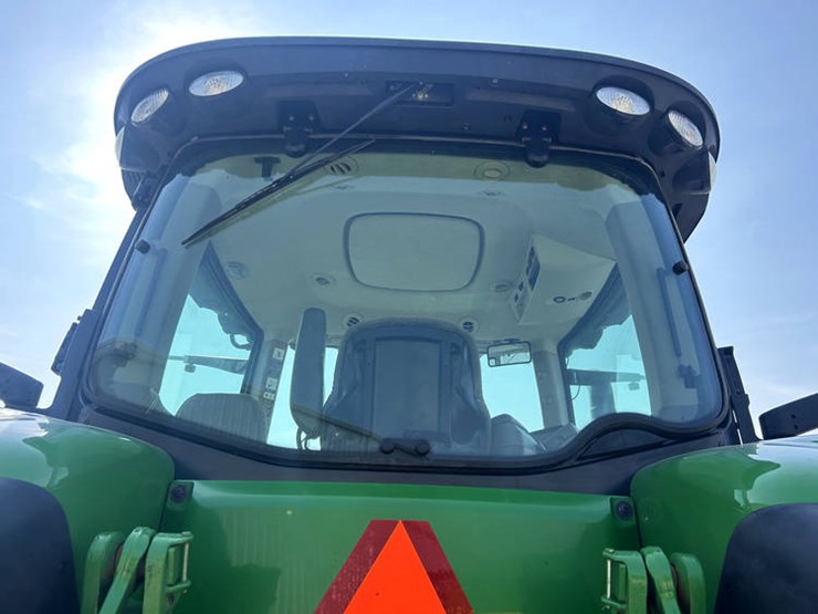 2012-john-deere-8285r-image-25