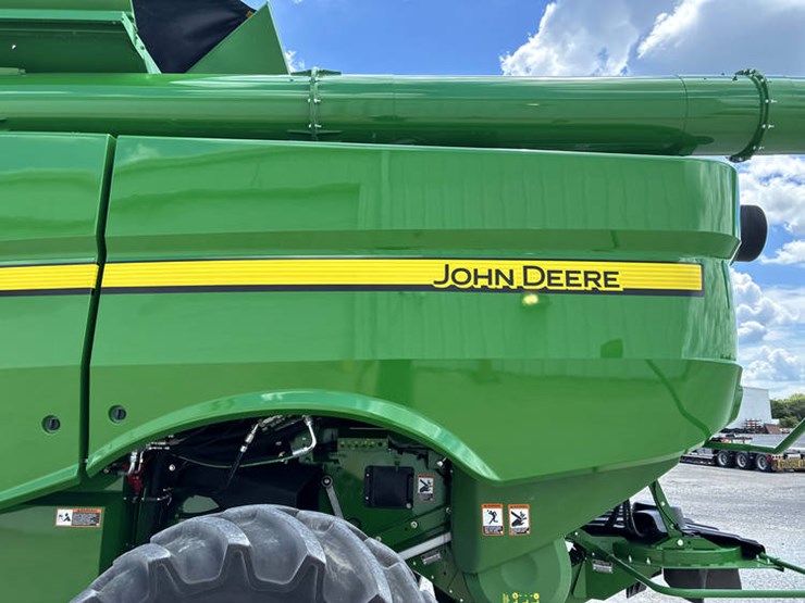 2023-john-deere-s780-image-30