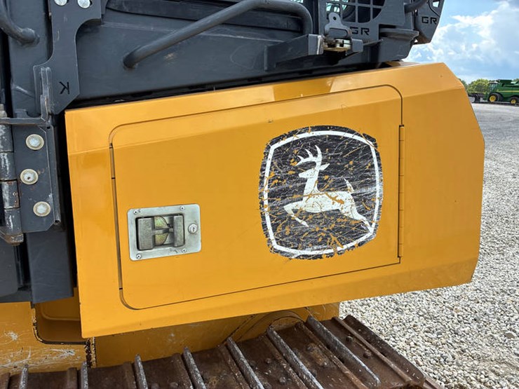 2022-john-deere-450-image-28