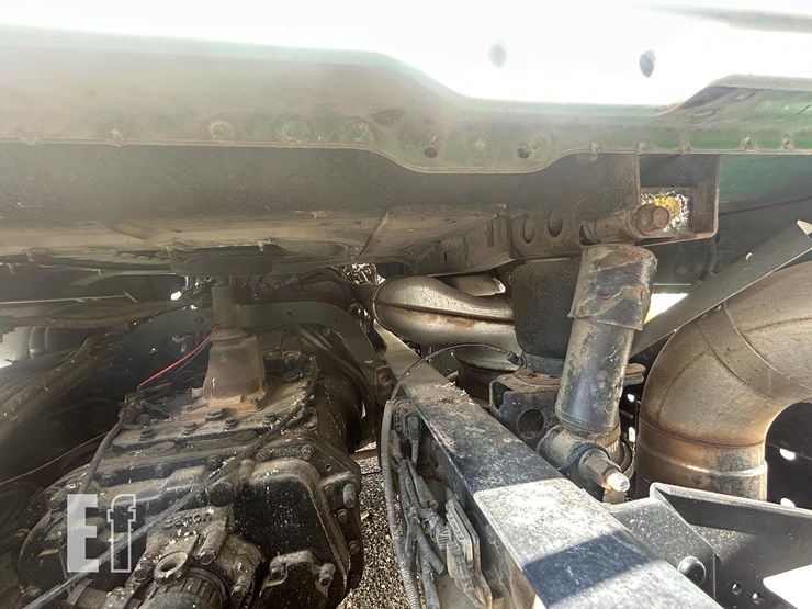2011-mack-pinnacle-cxu613-image-30