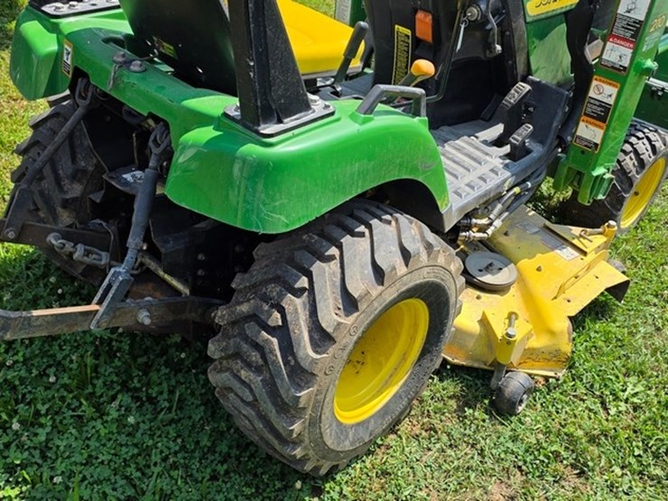 john-deere-2210-image-13