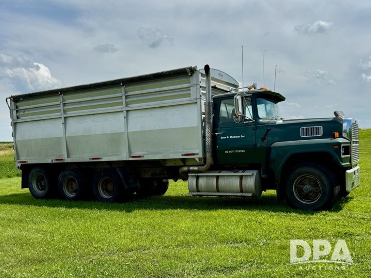 1984-ford-ltl9000-image-3