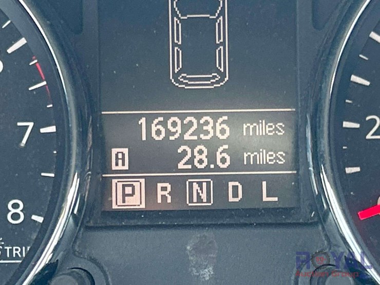 2011-nissan-rogue-image-8
