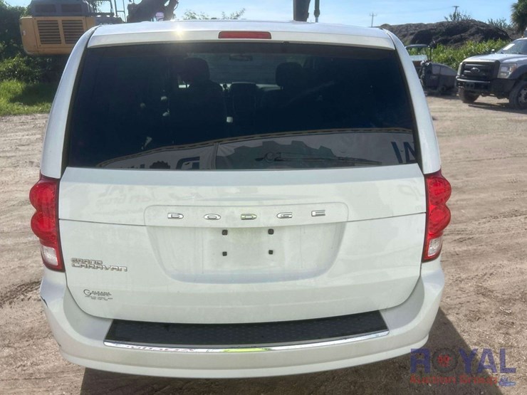 2013-dodge-grand-caravan-se-image-19