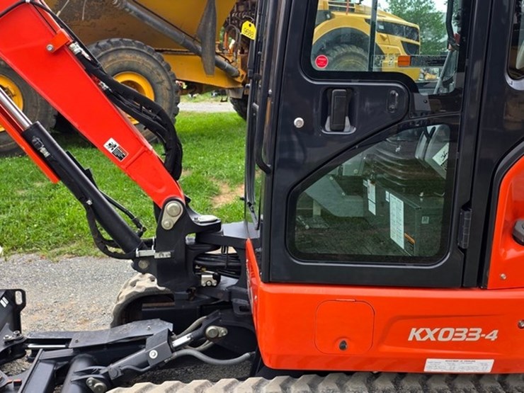 2021-kubota-kx033-4-image-15
