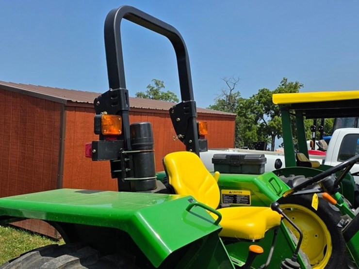 john-deere-5203-image-28