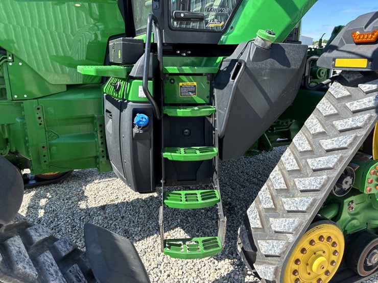 2020-john-deere-8rx-410-image-34