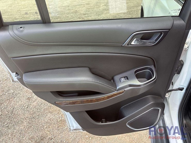 2019-chevrolet-tahoe-image-19