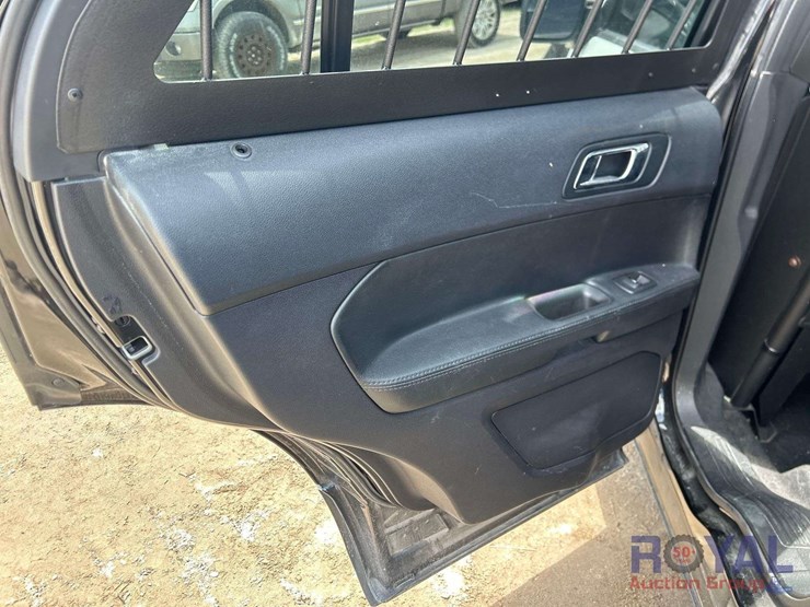 2018-ford-explorer-image-17