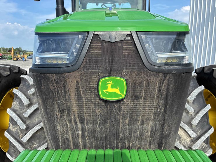 2022-john-deere-8r-310-image-15