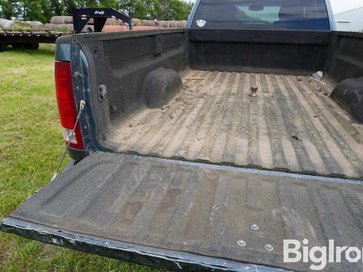 2009-gmc-sierra-2500-image-9