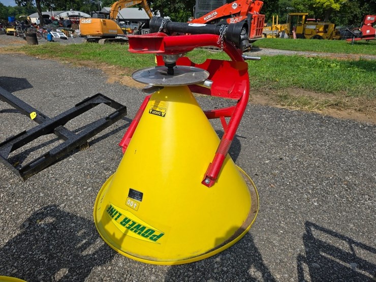 new-power-line-400-plastic-3pt.-spin-spreader-image-1