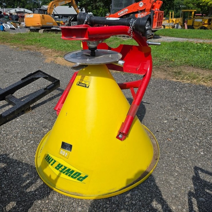 New Power Line 400 Plastic 3pt. Spin Spreader