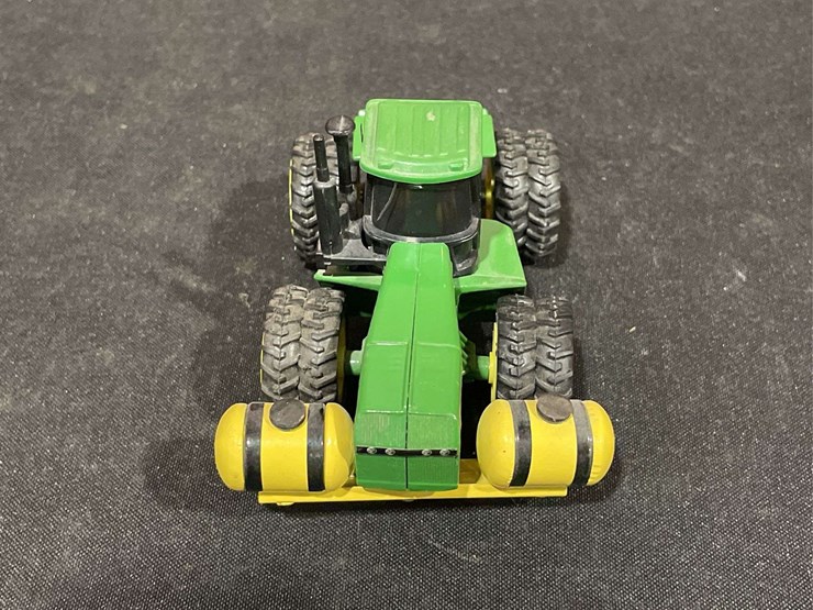 john-deere-8560-image-10