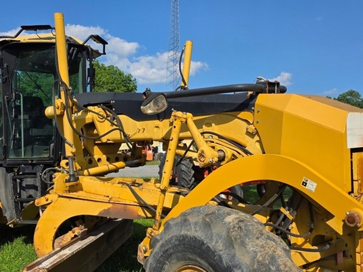 2009-caterpillar-140m-vhp-image-52