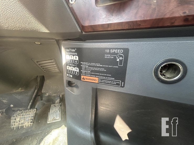 2011-mack-pinnacle-cxu613-image-17