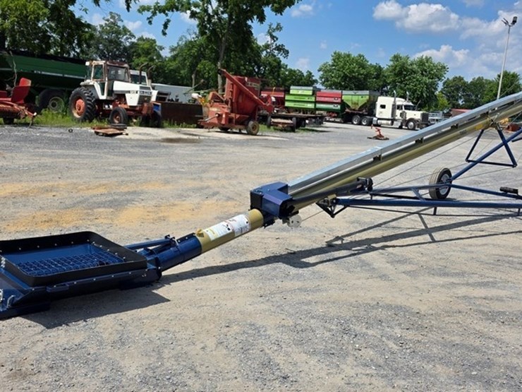new-harvest-t852-8"x52'-transport-auger-image-2