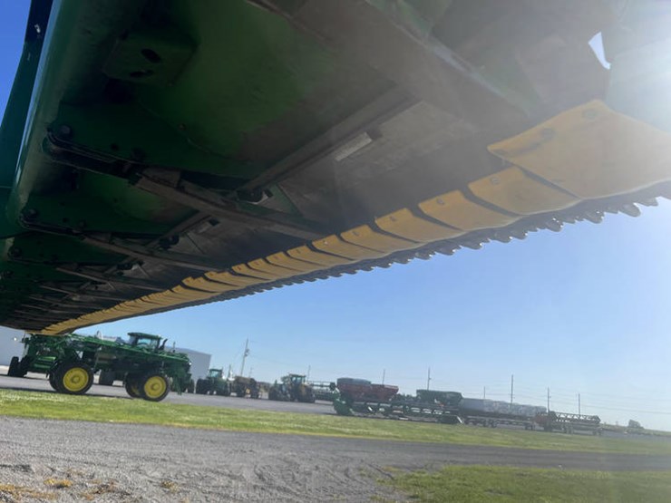 2010-john-deere-630f-image-30