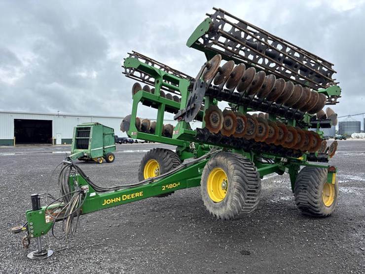 2020-john-deere-2680h-image-1