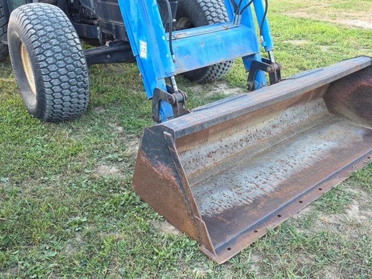 new-holland-tn70d-image-7
